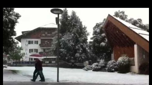 La prima nevicata dell'anno a Valdaora/Erste Wintergrüße au