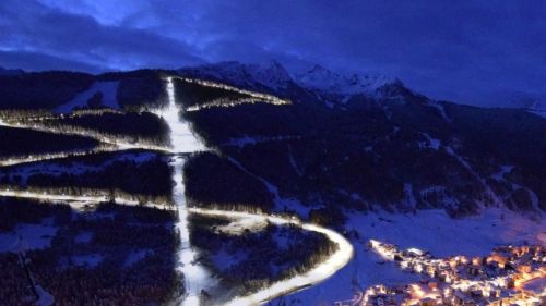 Aprica inaugura la stagione con la pista illuminata più lunga d'Europa