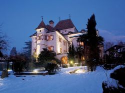 Vista dell'Hotel in notturna