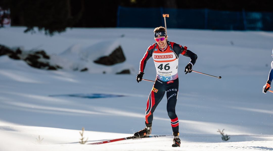 Biathlon: la Norvegia domina la staffetta maschile, Italia un sesto posto in chiaroscuro