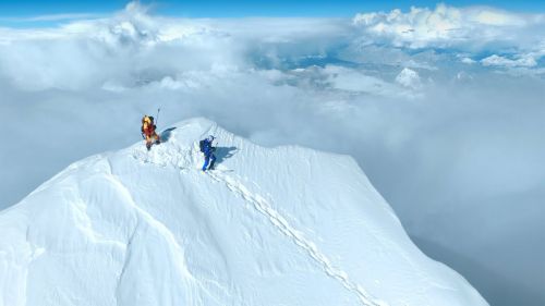 Andrzej Bargiel scia l'Everest senza ossigeno