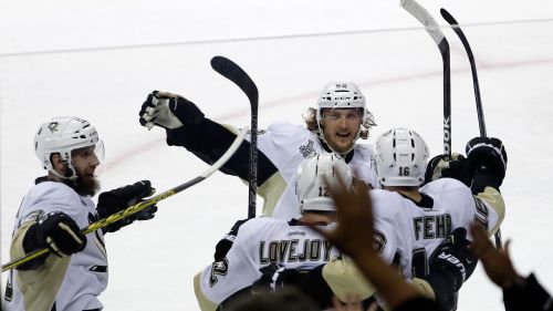 Stanley Cup: i Penguins a una vittoria dal quarto titolo