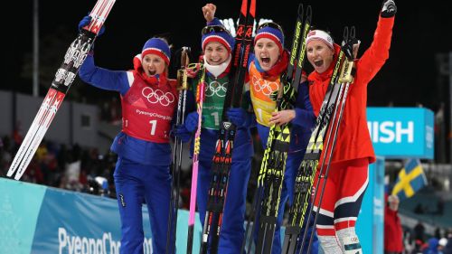 La Norvegia si riprende il trono della staffetta femminile, tredicesima medaglia olimpica per Marit Bjørgen