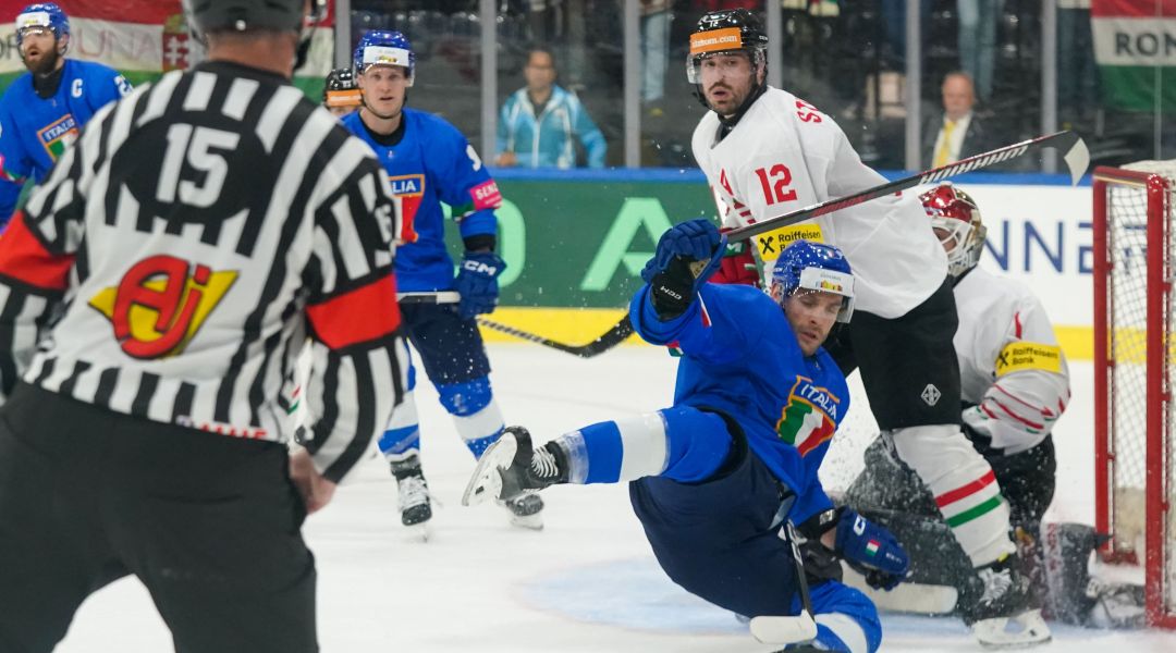 '.Hockey: Italia trafitta all'overtime dall'Ungheria, restano vive le chances di Top Division per gli azzurri.'