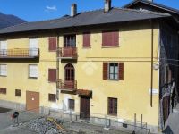 Palazzo / Stabile in vendita a Chiomonte(TO)