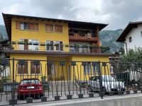 Palazzo / Stabile in Vendita a Forni di Sotto(UD)