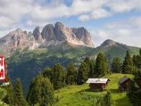 Palazzo / Stabile in vendita a Campitello di Fassa(TN)