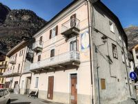 Palazzo / Stabile in vendita a Gressoney-Saint-Jean(AO)