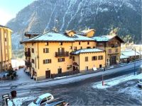 Palazzo / Stabile in vendita a Brusson(AO)