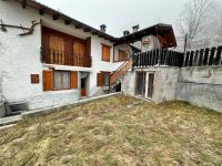 Casa indipendente in vendita a Casteldelfino(CN)