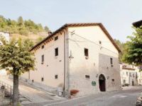 Palazzo / Stabile in vendita a Roccaraso(AQ)