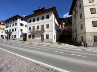 Palazzo / Stabile in vendita a Auronzo di Cadore(BL)
