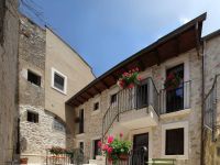 Casa indipendente in vendita a Ovindoli(AQ)