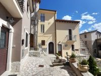 Casa indipendente in vendita a Castel di Sangro(AQ)