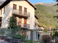 Palazzo / Stabile in vendita a Ballabio(LC)