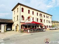 Palazzo / Stabile in vendita a Follina(TV)