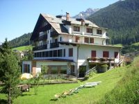Palazzo / Stabile in vendita a Moena(TN)