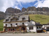 Palazzo / Stabile in vendita a Livinallongo del Col di Lana(BL)