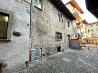 Rustico / Casale in vendita a Clusone(BG)