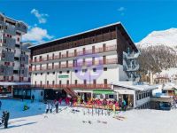 Palazzo / Stabile in vendita a Foppolo(BG)