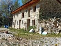 Rustico / Casale in vendita a Revine Lago(TV)
