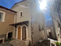 Casa indipendente in vendita a Rocca di Mezzo(AQ)