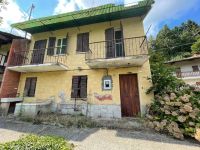 Rustico / Casale in Vendita a Bagnolo Piemonte(CN)