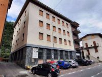 Palazzo / Stabile in Vendita a Breno(BS)