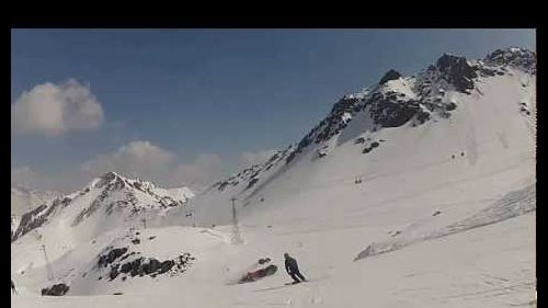 Skiing Black run off top of Weissfluh Gipfel, Klosters, Davos