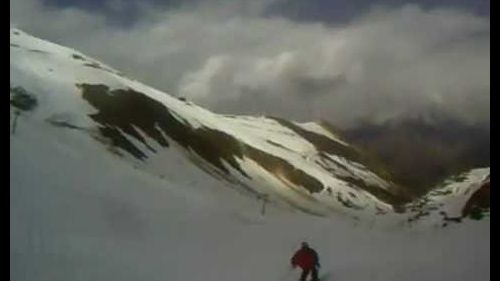 Mat skiing Les Deux Alpes.AVI