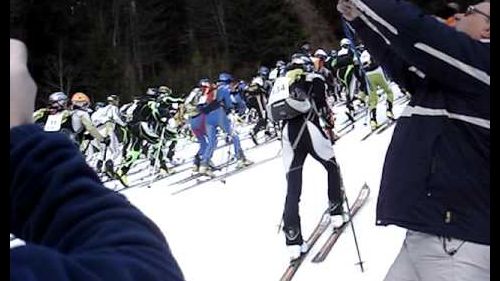 Prima Alpiniade Falcade partenza gara sci alpinismo