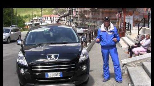 Peugeot 3008 hybrid a cervinia con neveitalia