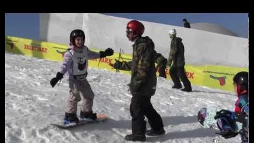 Snowboard for kids di burton a nissan skipass di modena