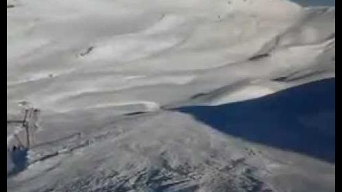 Cupolino corno alle scale sciare su 330 cm di neve
