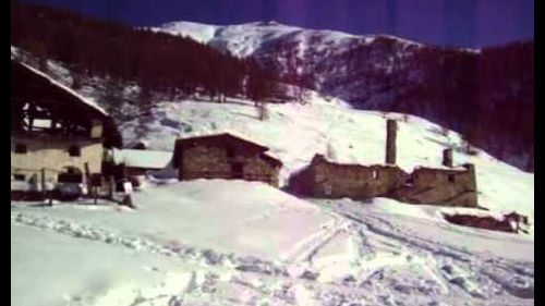 Discesa in snowboard libtech skate banana - camigliatello silano 30/03/2013