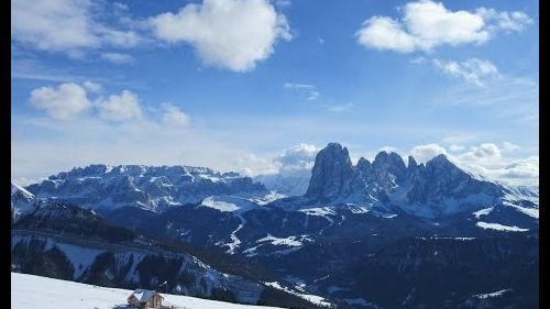 Active winter holidays in Val Gardena and the Dolomites