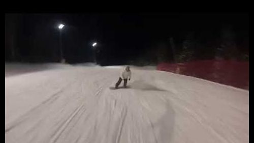 snowboard in notturna a tarvisio