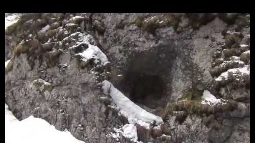 aprile 2015 panorama con neve Serrai di Sottoguda Malga Ciapela (filmador Renato)