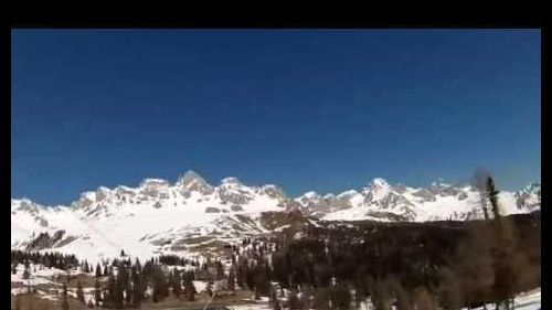 La parte finale della pista rossa del Col Margherita al Passo San Pellegrino il 7 aprile 2015