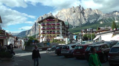 CORTINA D'AMPEZZO in estate - HD