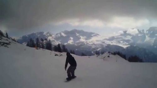 Madonna di Campiglio - snowboard and crash