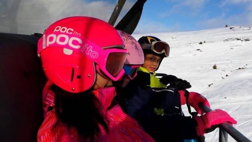 20141225 Lana, Zulaikha and Danish skiing in Davos