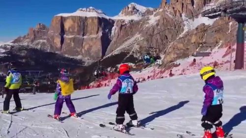 Canazei: il sole e la neve delle Dolomiti