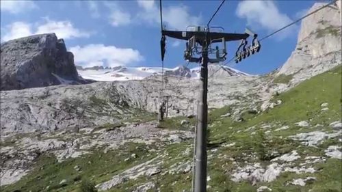Gorila skiing in St. Moritz