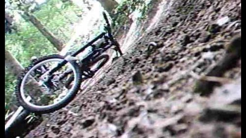 downhill sestola crash - incidente lungo la pista di dh