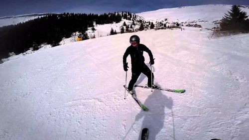 Skiing laax piste 18 into 10 from the top of la siala to flims february 2016