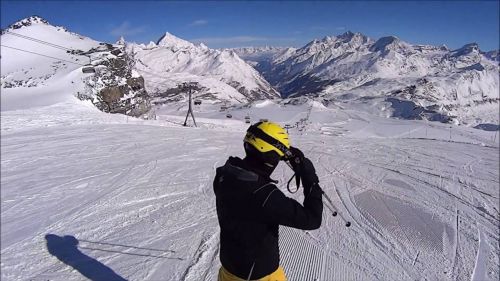 Skiing in Switzerland - Zermatt, Matterhorn (HD)