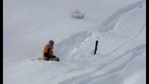 Alleghe 2010 ,caduta di Mirco nella neve.