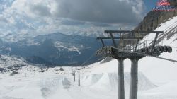 Webcam Grostè dal Rifugio Stoppani 2500 m.