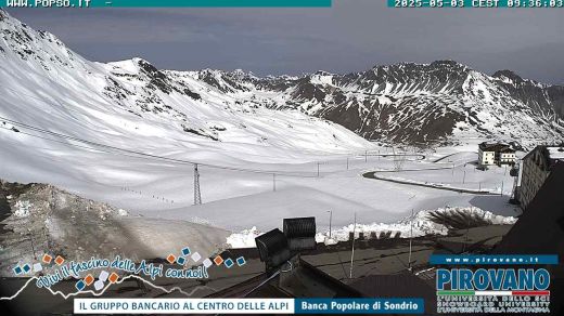 Passo dello Stelvio Vista sulla valle del Braulio dal passo Stelvio